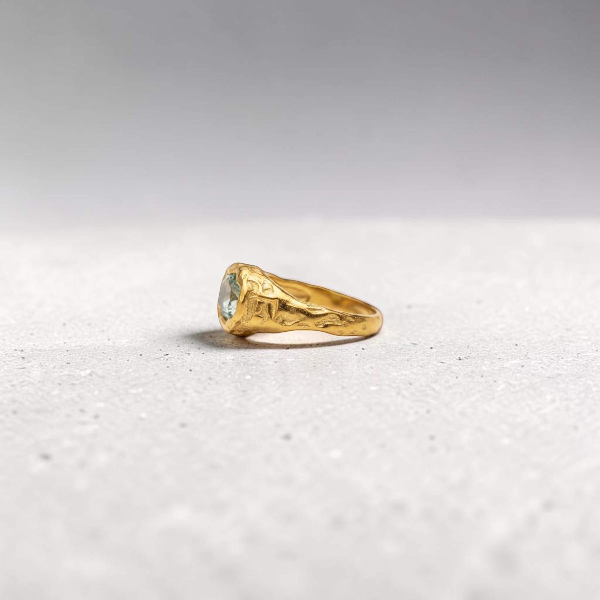Handmade Jewelry in Madrid: Unique Pieces Made by Hand