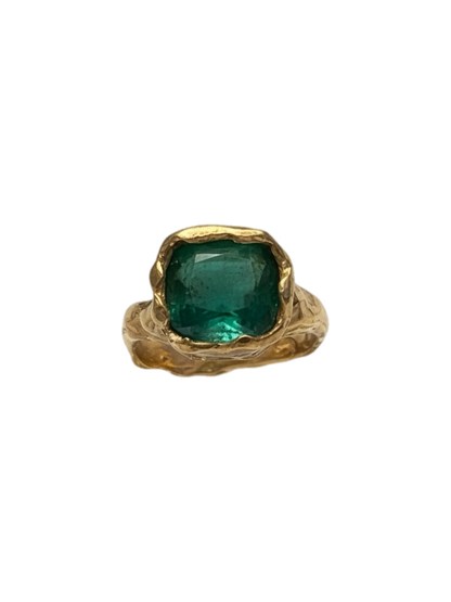 Esmeralda Dorado Ring — 925 silver ring with emerald and 18k gold vermeil, Camila D. Daneri