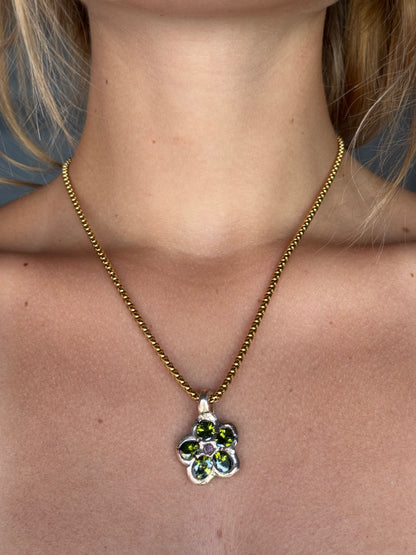 Flor Necklace