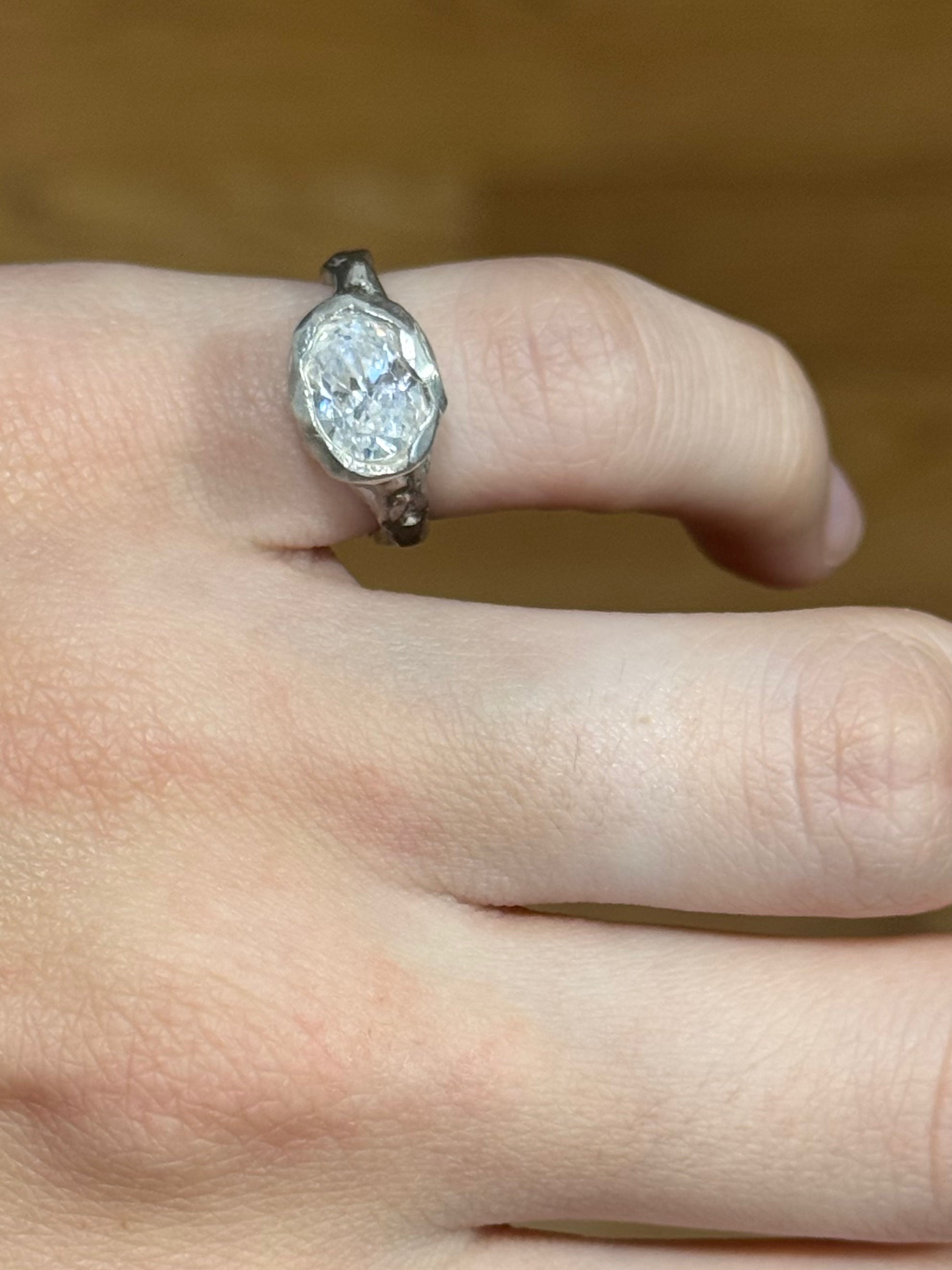 Ovalo Pinky Ring