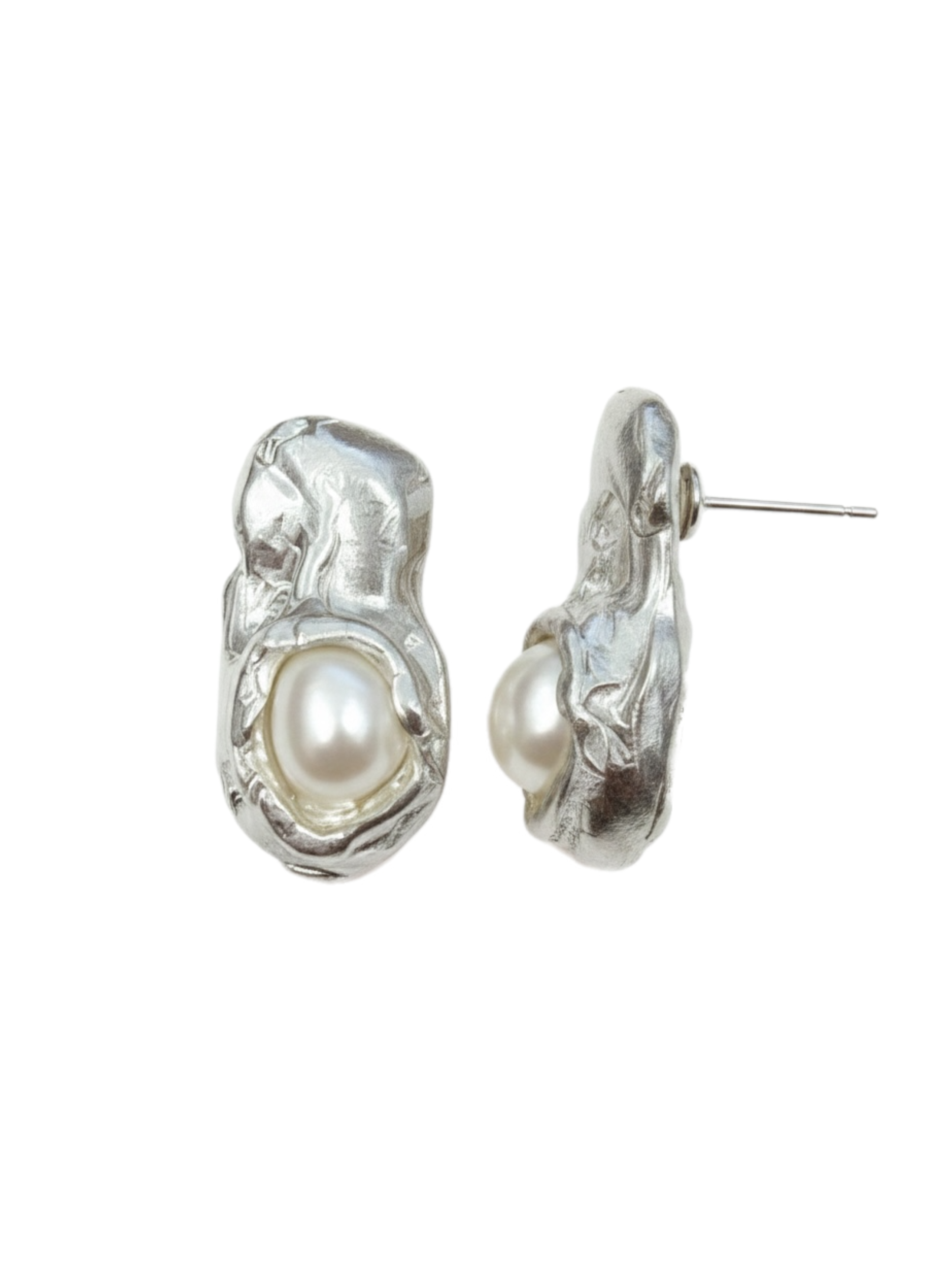 Perla Stud Earrings