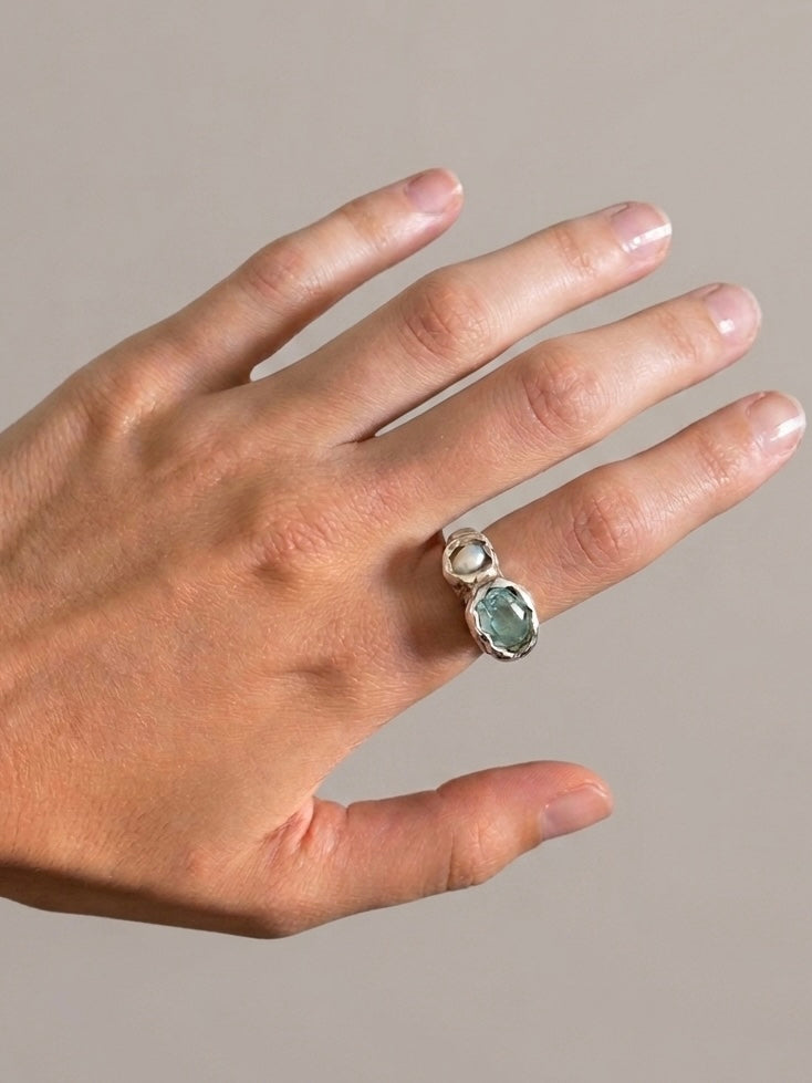 Agua Perla Ring