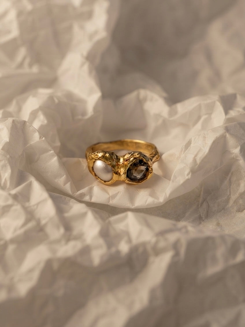 Perla & Humo Ring