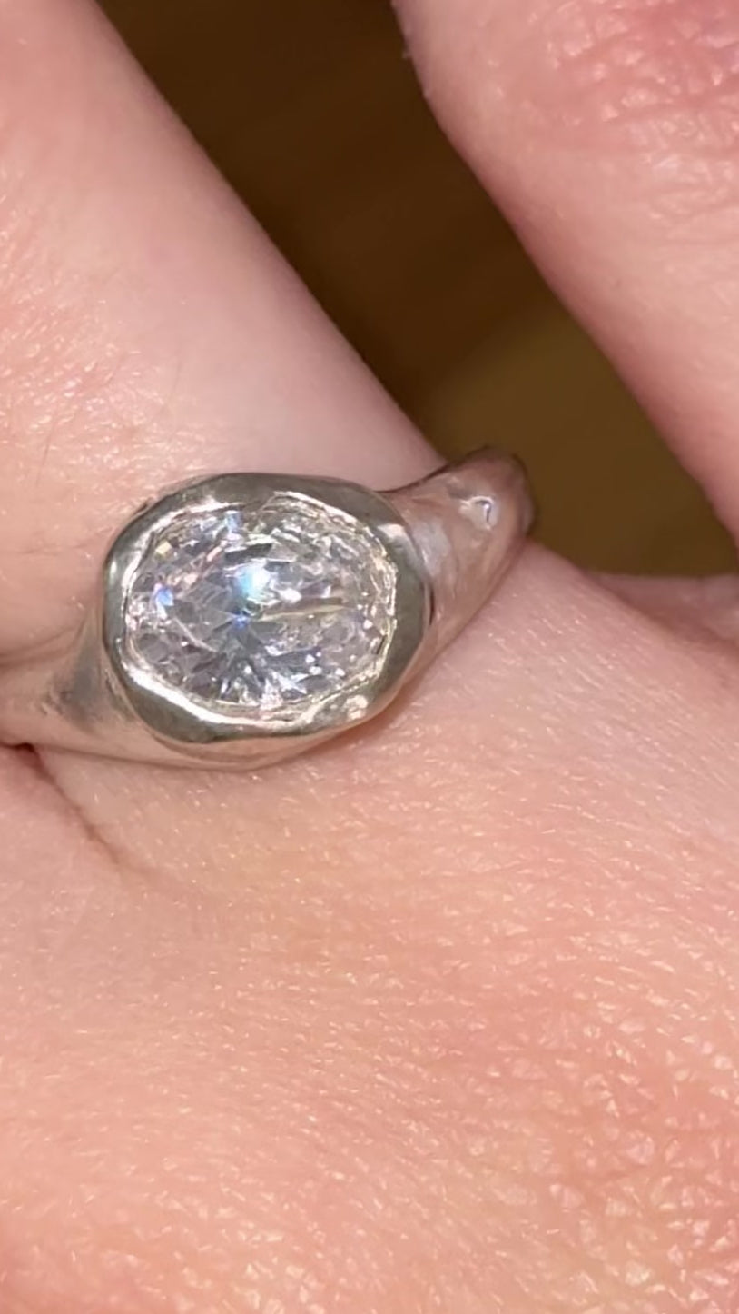 Oval Ring